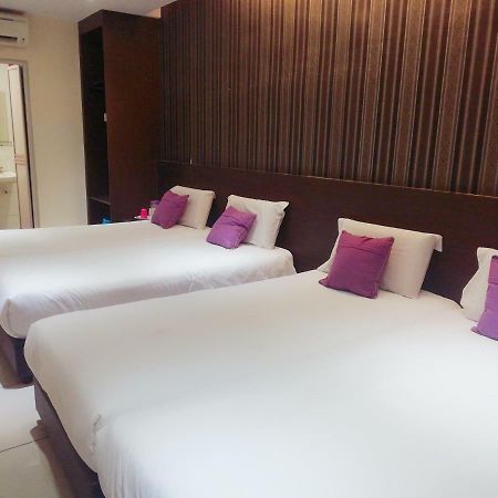 Remember Hotel Bukit Gambir Екстериор снимка