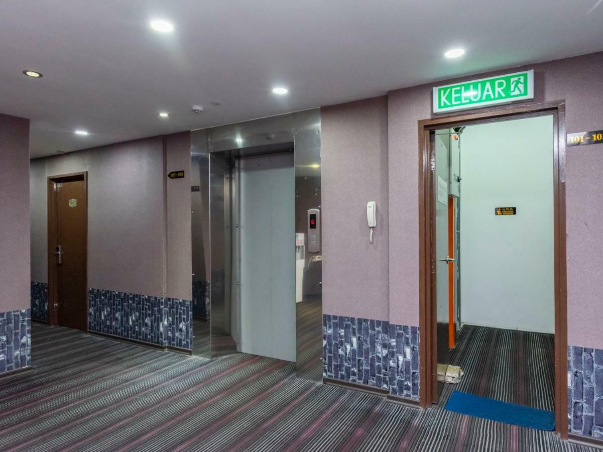 Remember Hotel Bukit Gambir Екстериор снимка