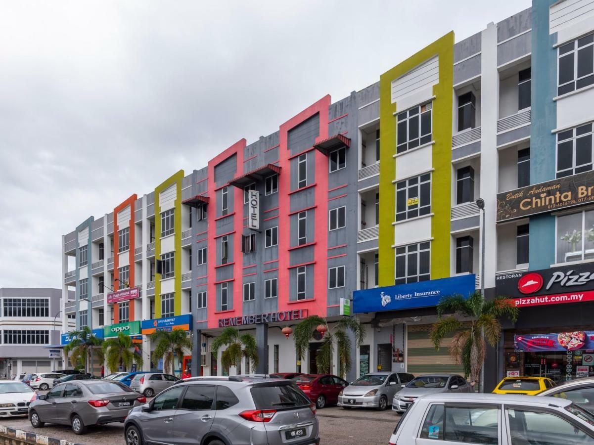 Remember Hotel Bukit Gambir Екстериор снимка