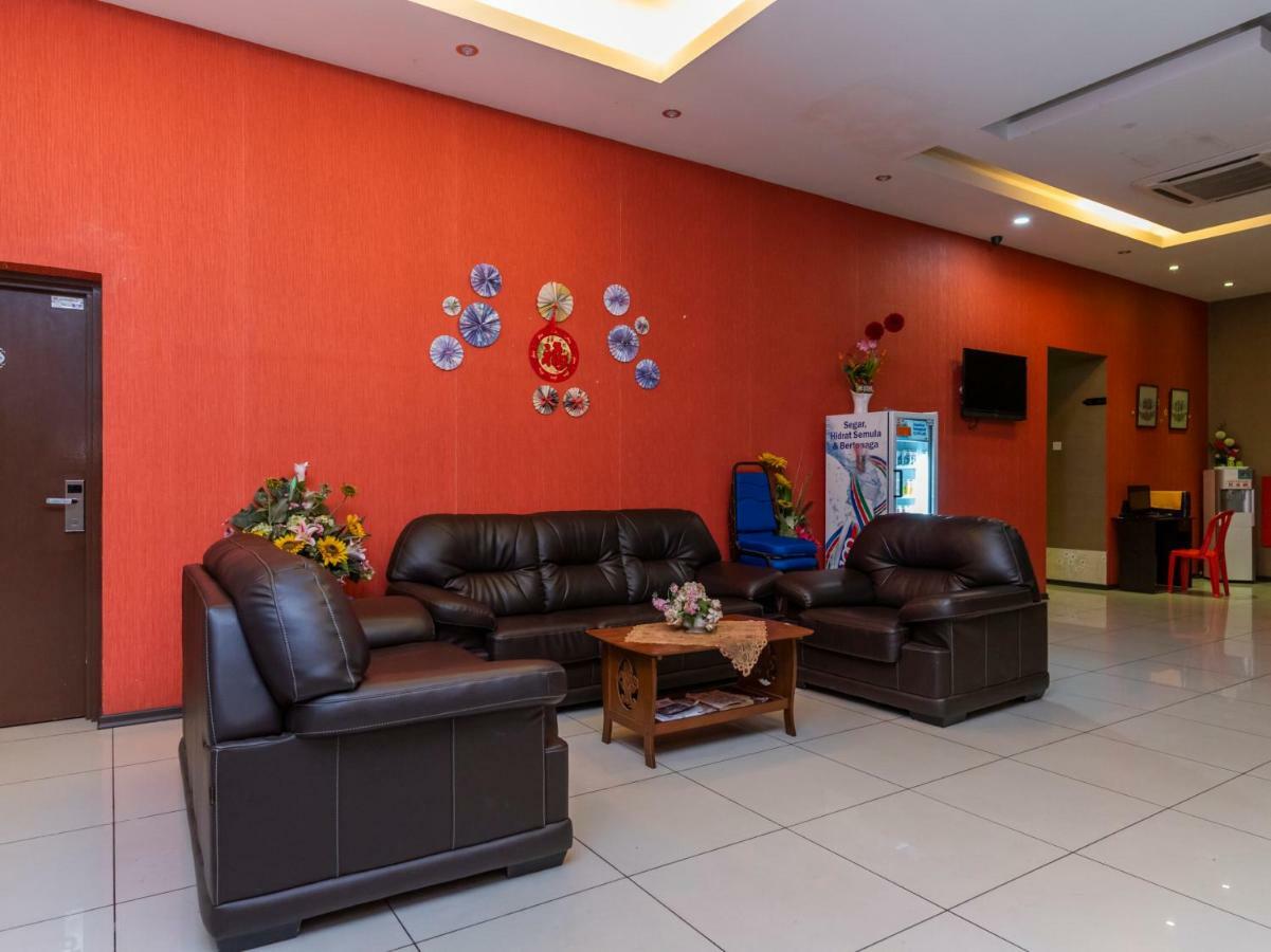 Remember Hotel Bukit Gambir Екстериор снимка