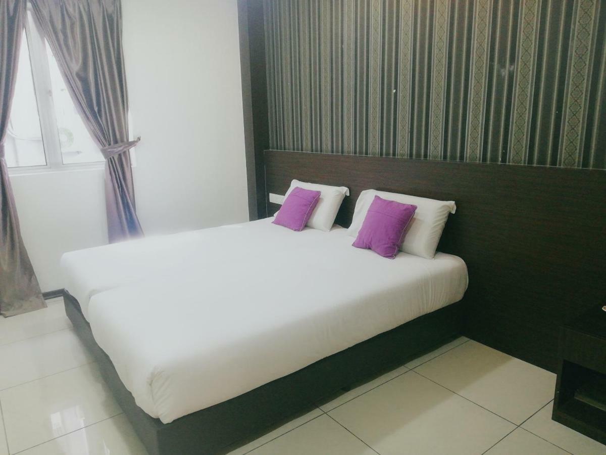 Remember Hotel Bukit Gambir Екстериор снимка