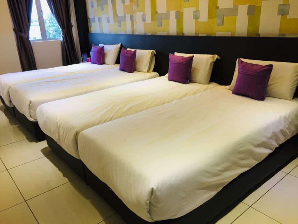 Remember Hotel Bukit Gambir Екстериор снимка